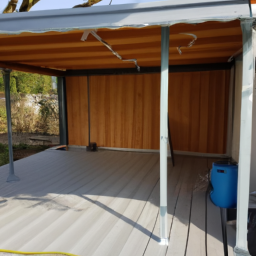 Créer une atmosphère méditerranéenne avec une pergola en fer forgé Maisons-Laffitte